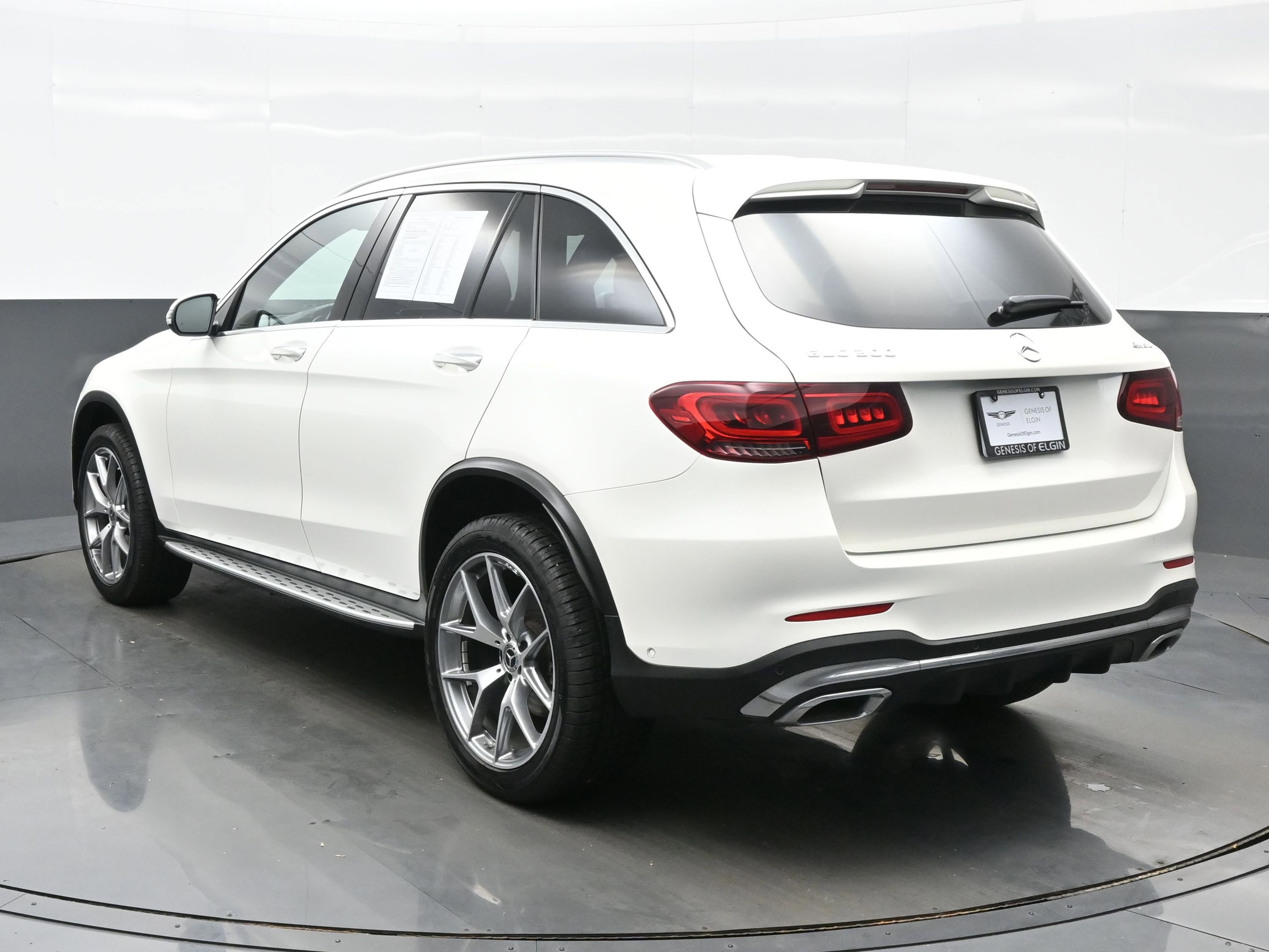Used 2022 Mercedes-Benz GLC 300 4MATIC image 4