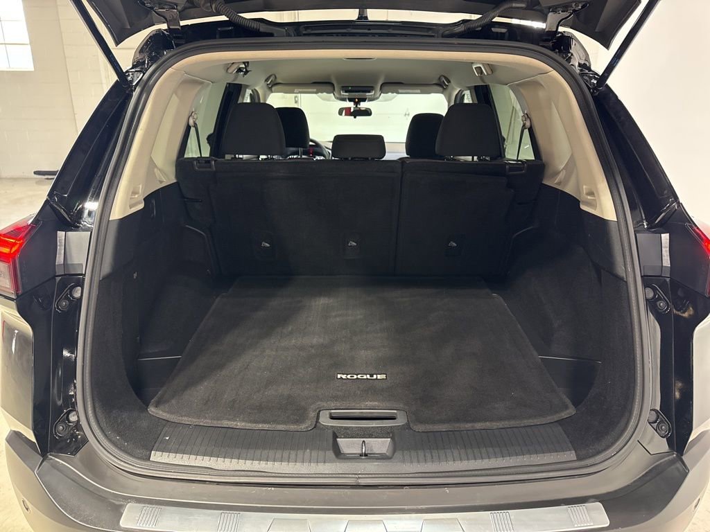 Used 2021 Nissan Rogue SV AWD/4WD image 37