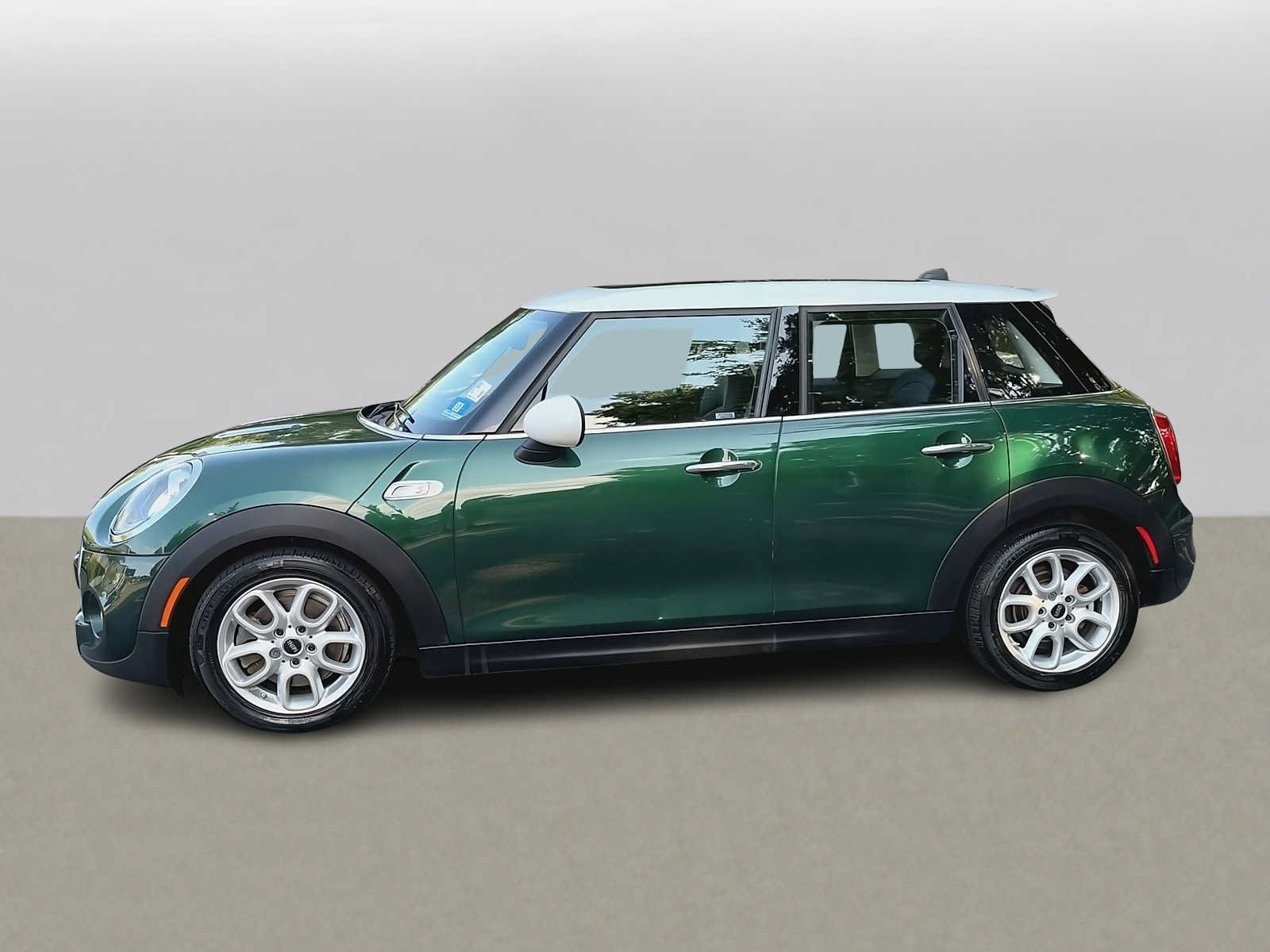 Used 2017 MINI Cooper S FWD image 5