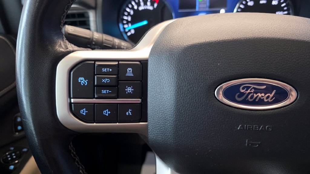 Used 2024 Ford Expedition Limited AWD/4WD image 32