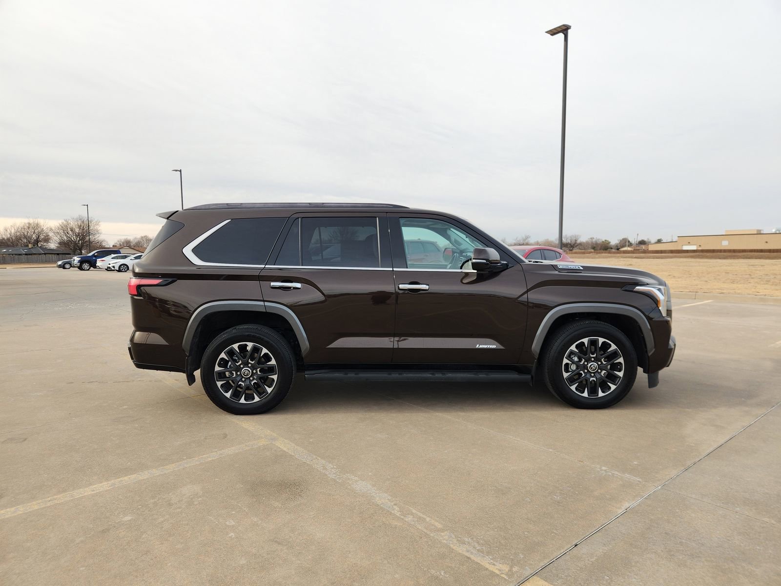 Used 2023 Toyota Sequoia Limited image 8