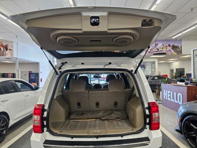 Used 2014 Jeep Patriot Limited w/ Sun/Sound Group AWD/4WD image 38