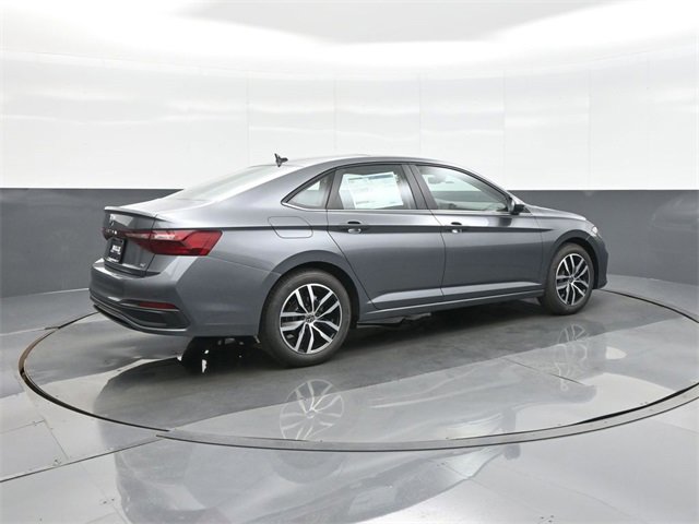 New 2026 Volkswagen Jetta SE image 7