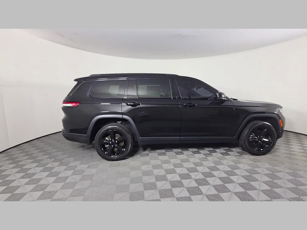 Used 2022 Jeep Grand Cherokee L Laredo RWD image 36