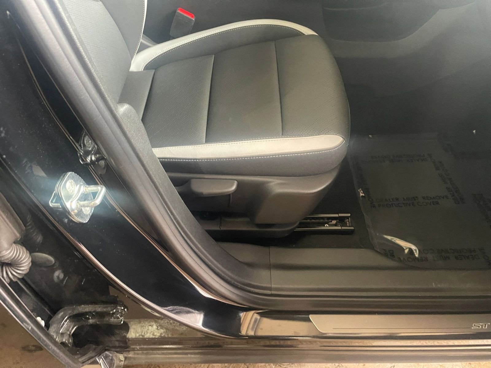 Used 2024 Buick Envision Sport Touring image 27