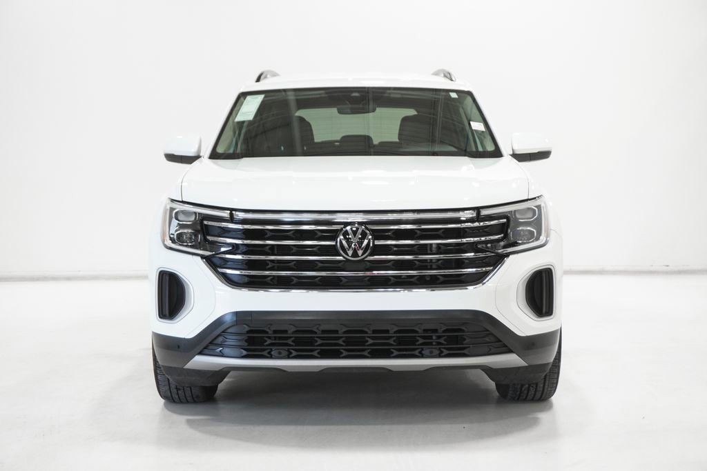 Used 2024 Volkswagen Atlas SE image 3