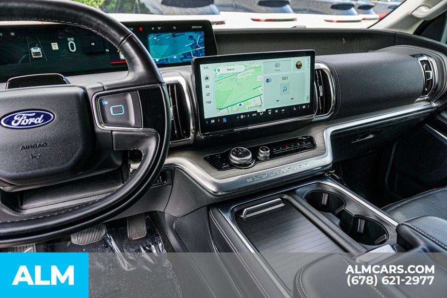 Used 2025 Ford Expedition Platinum AWD/4WD image 33