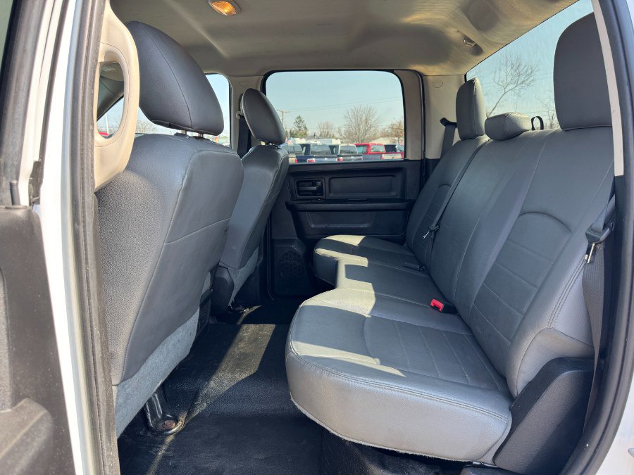 Used 2017 RAM 3500 Tradesman w/ Chrome Appearance Group image 16