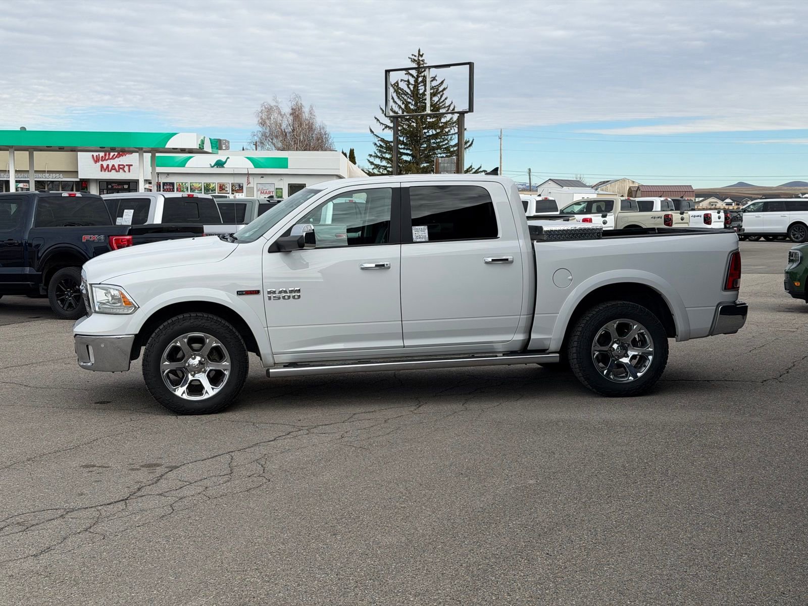 Used 2018 RAM 1500 Laramie image 11