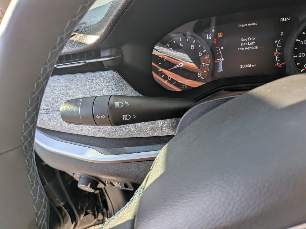Used 2022 Jeep Compass Latitude FWD image 29