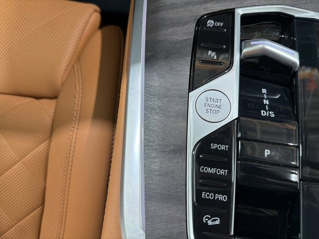 Certified 2024 BMW X7 xDrive40i w/ Premium Package image 46