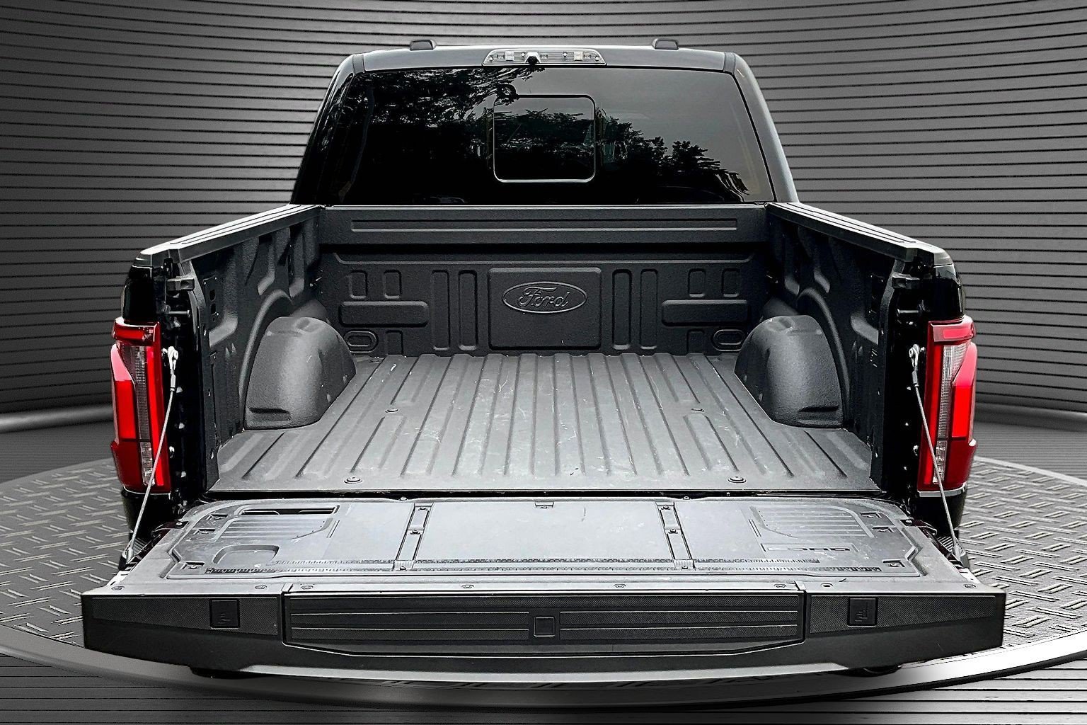 Used 2025 Ford F150 Raptor AWD/4WD image 7