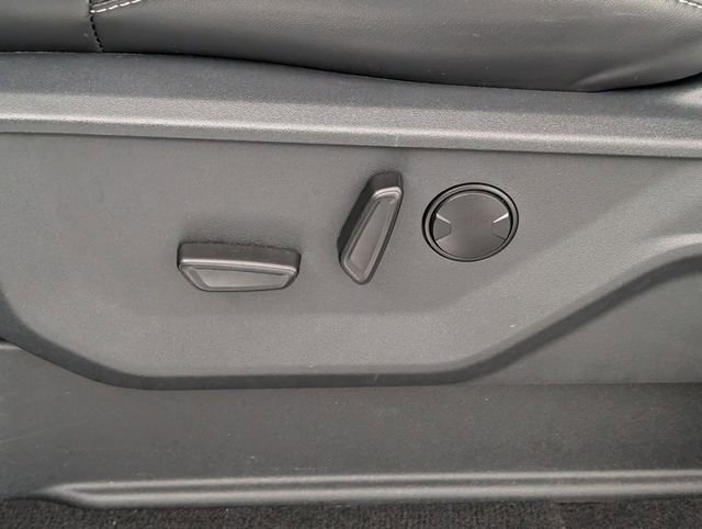 Used 2025 Ford Expedition Platinum image 15