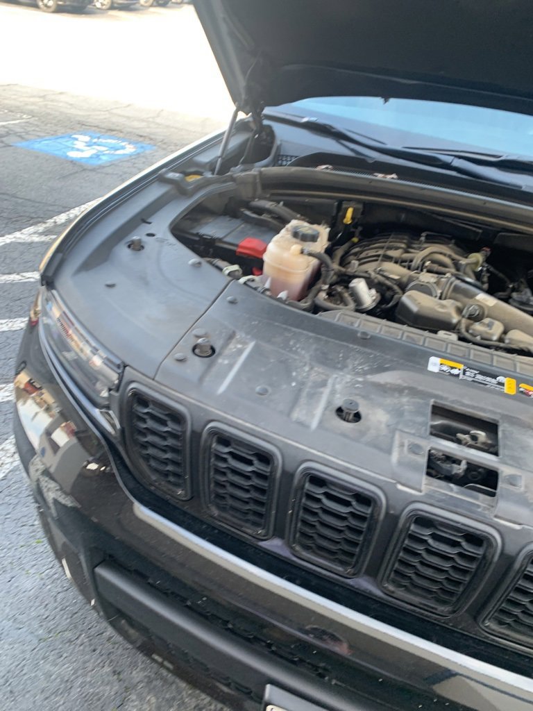 Used 2023 Jeep Grand Cherokee L Laredo image 47