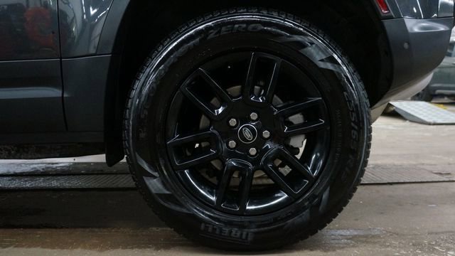 Used 2023 Land Rover Defender 90 S image 69