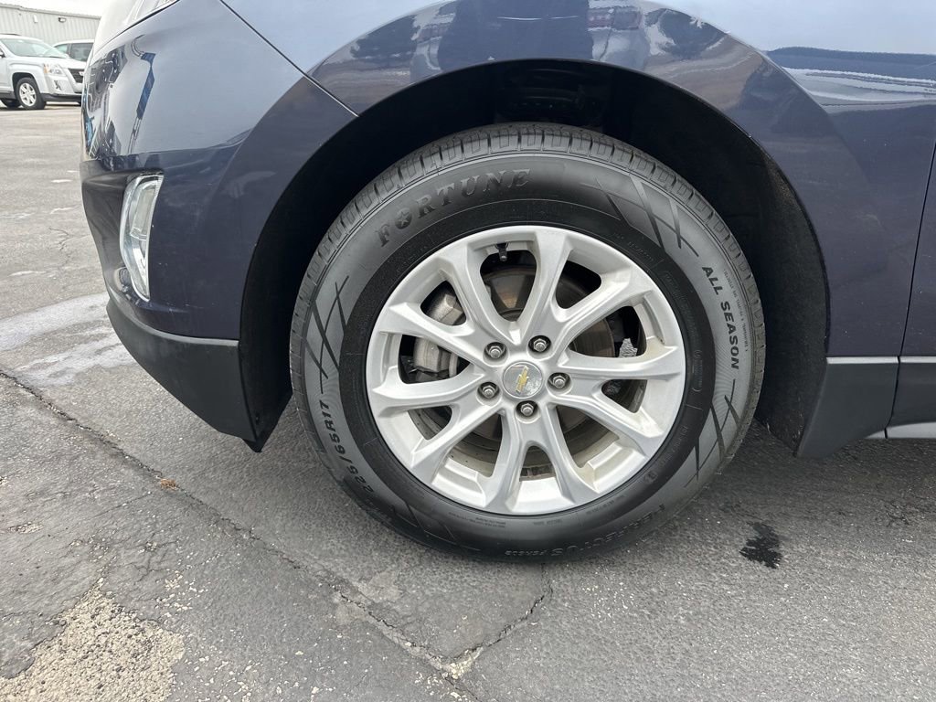 Used 2018 Chevrolet Equinox LT w/ Sun & Infotainment Package image 18