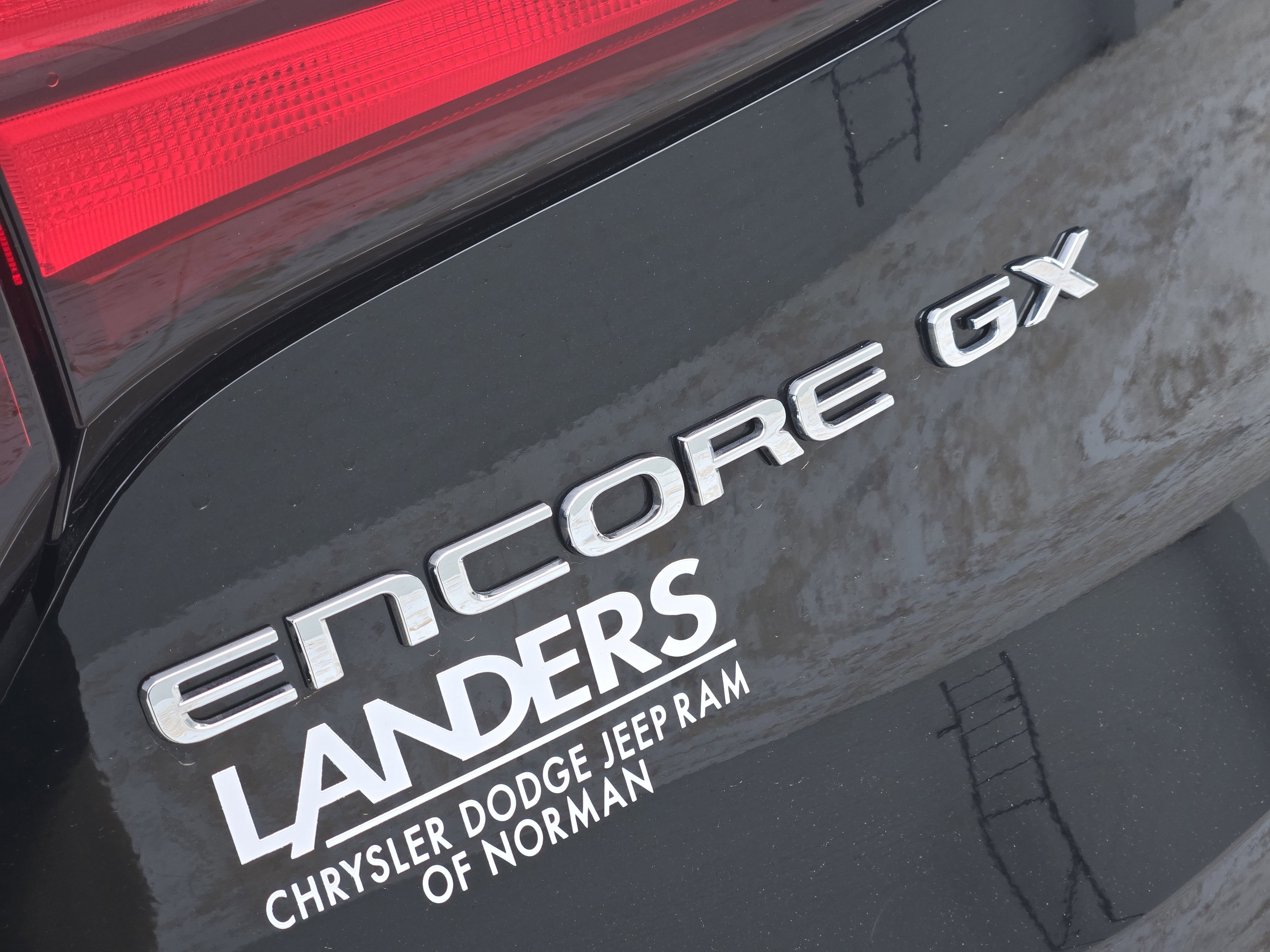 Used 2025 Buick Encore GX Preferred image 13