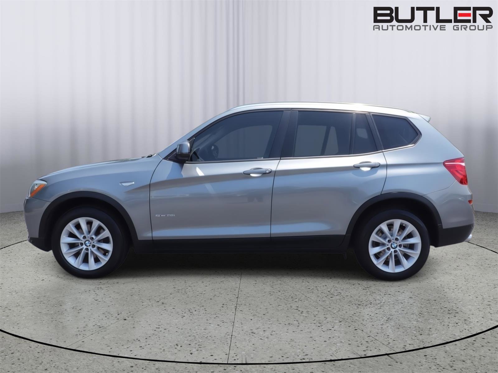 Used 2017 BMW X3 sDrive28i image 4