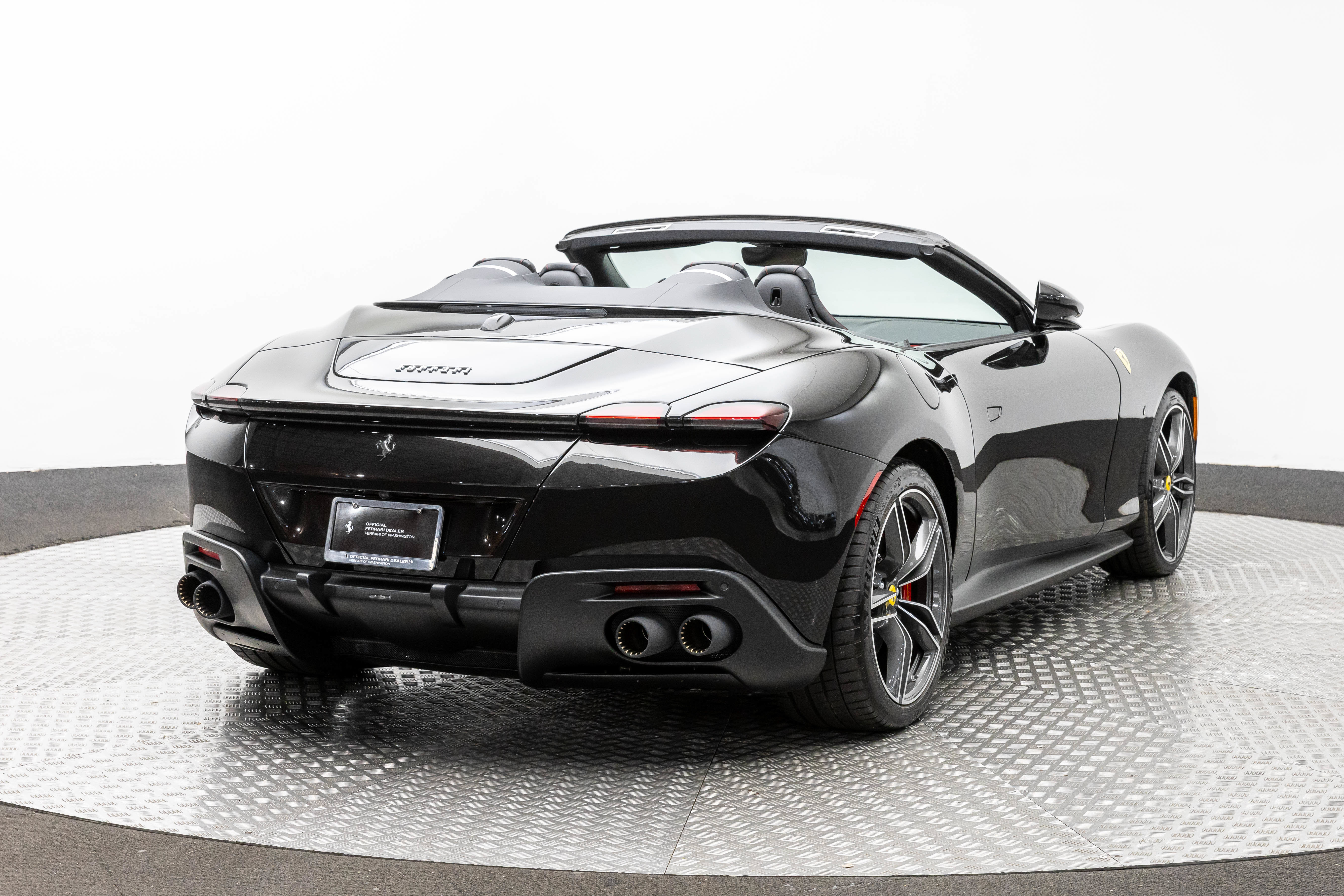 Used 2025 Ferrari Roma Spider RWD image 7