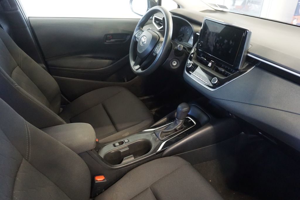 Used 2023 Toyota Corolla LE FWD image 21