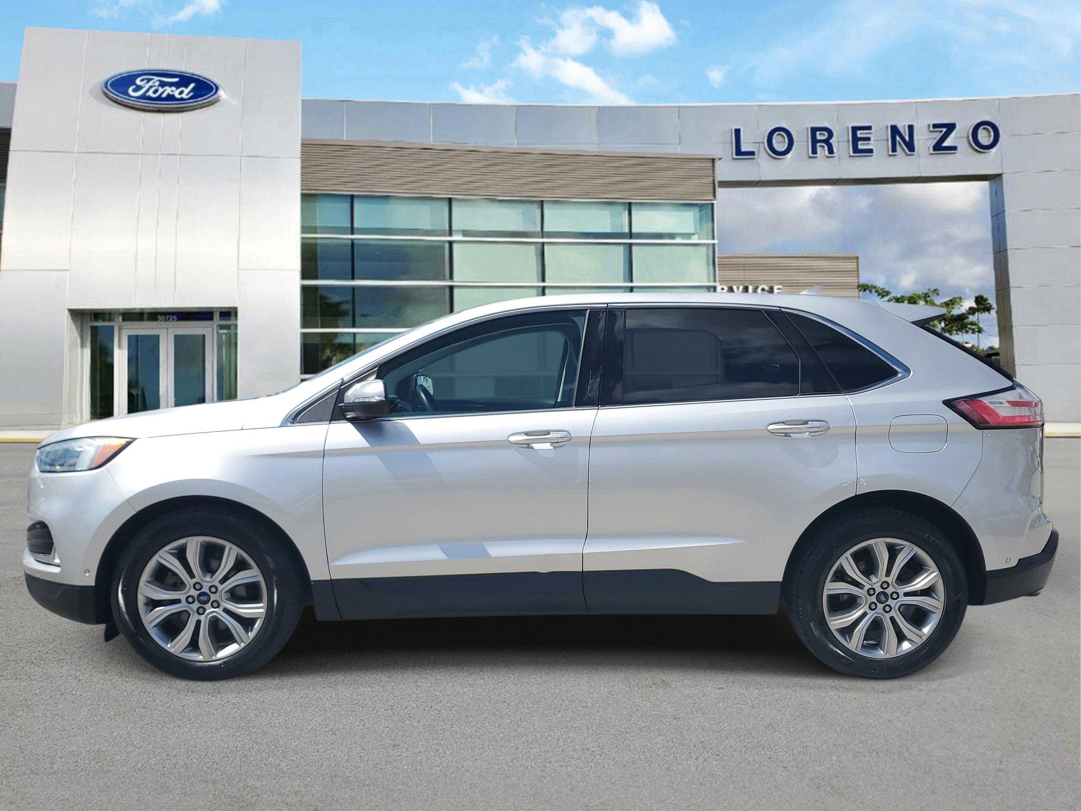 Used 2019 Ford Edge Titanium w/ Equipment Group 301A image 8
