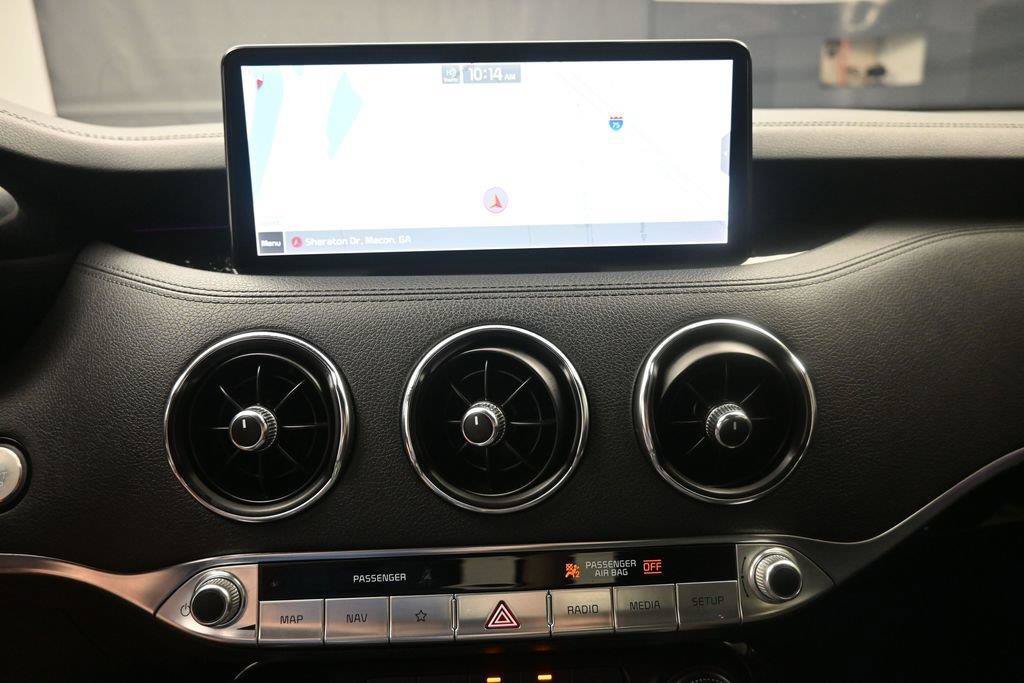 Used 2022 Kia Stinger GT1 AWD/4WD image 11