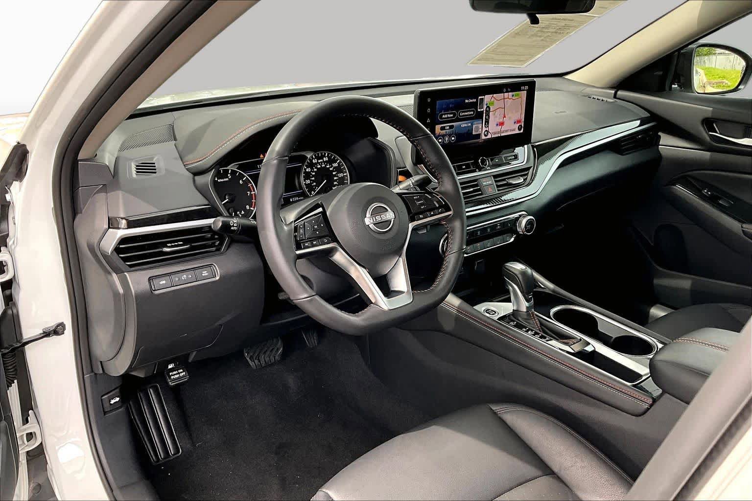 Certified 2024 Nissan Altima 2.5 SR w/ SR Premium Package FWD image 18