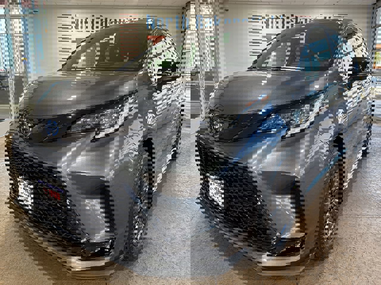 New 2025 Toyota Sienna XSE image 6