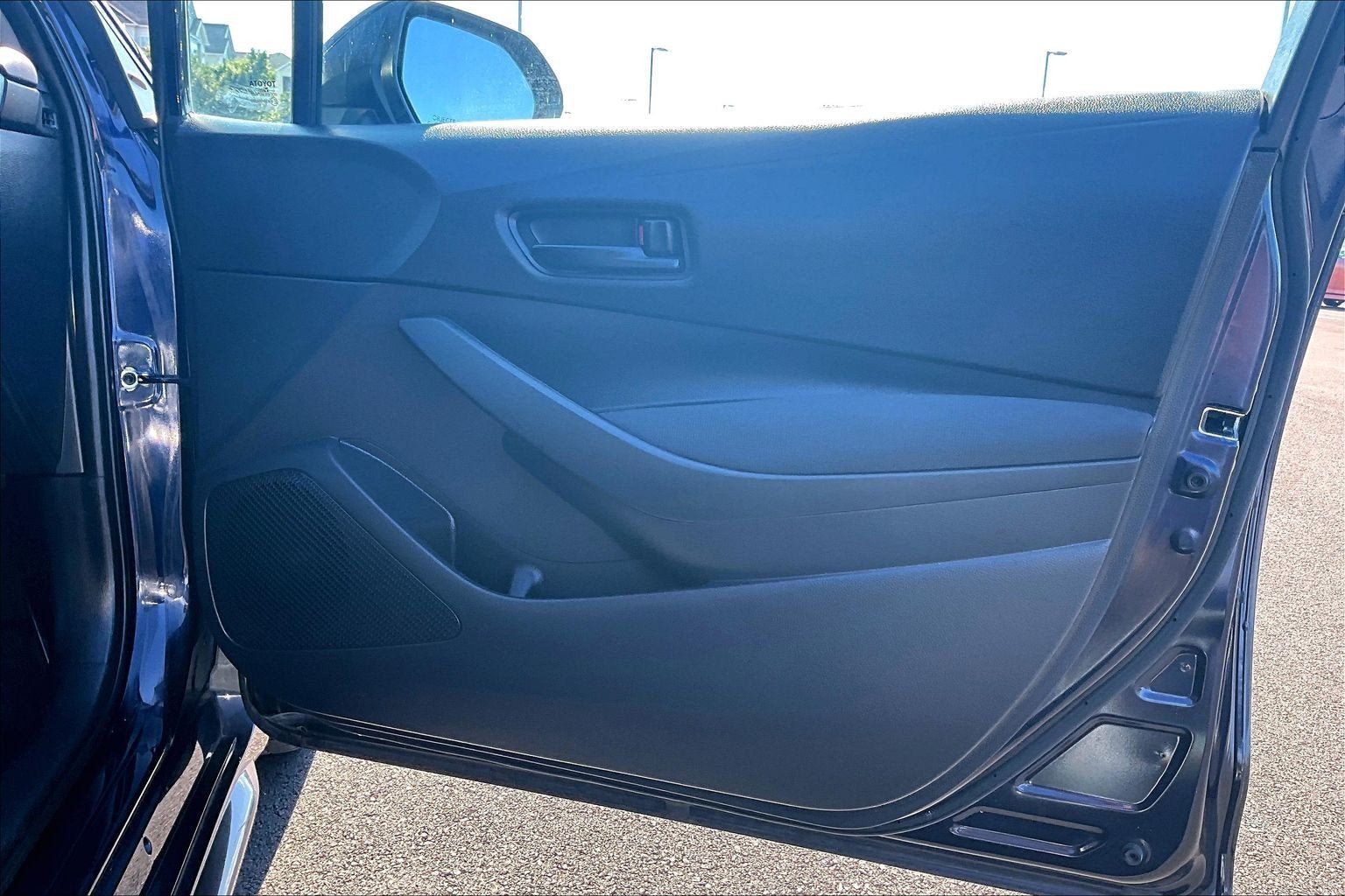 Used 2022 Toyota Corolla LE FWD image 22