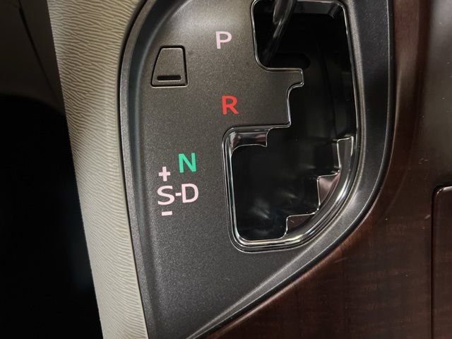 Used 2012 Toyota Venza XLE image 28