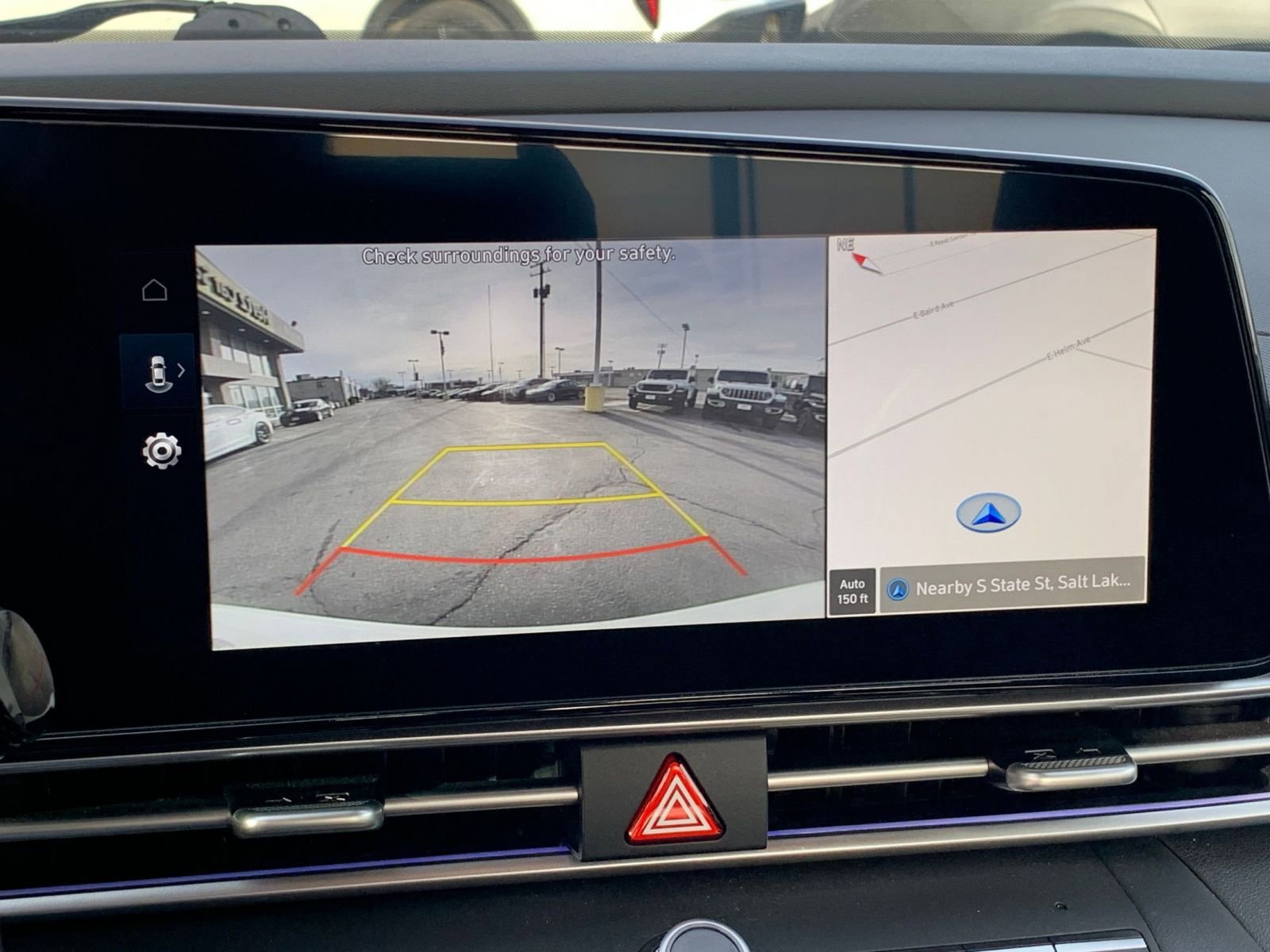 Used 2025 Hyundai Elantra Limited image 24