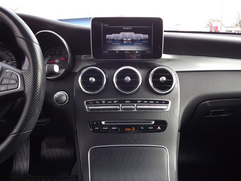 Used 2019 Mercedes-Benz GLC 300 300 4MATIC image 21