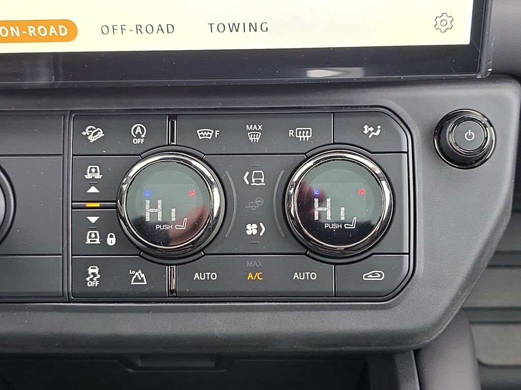 New 2026 Land Rover Defender 110 OCTA image 23