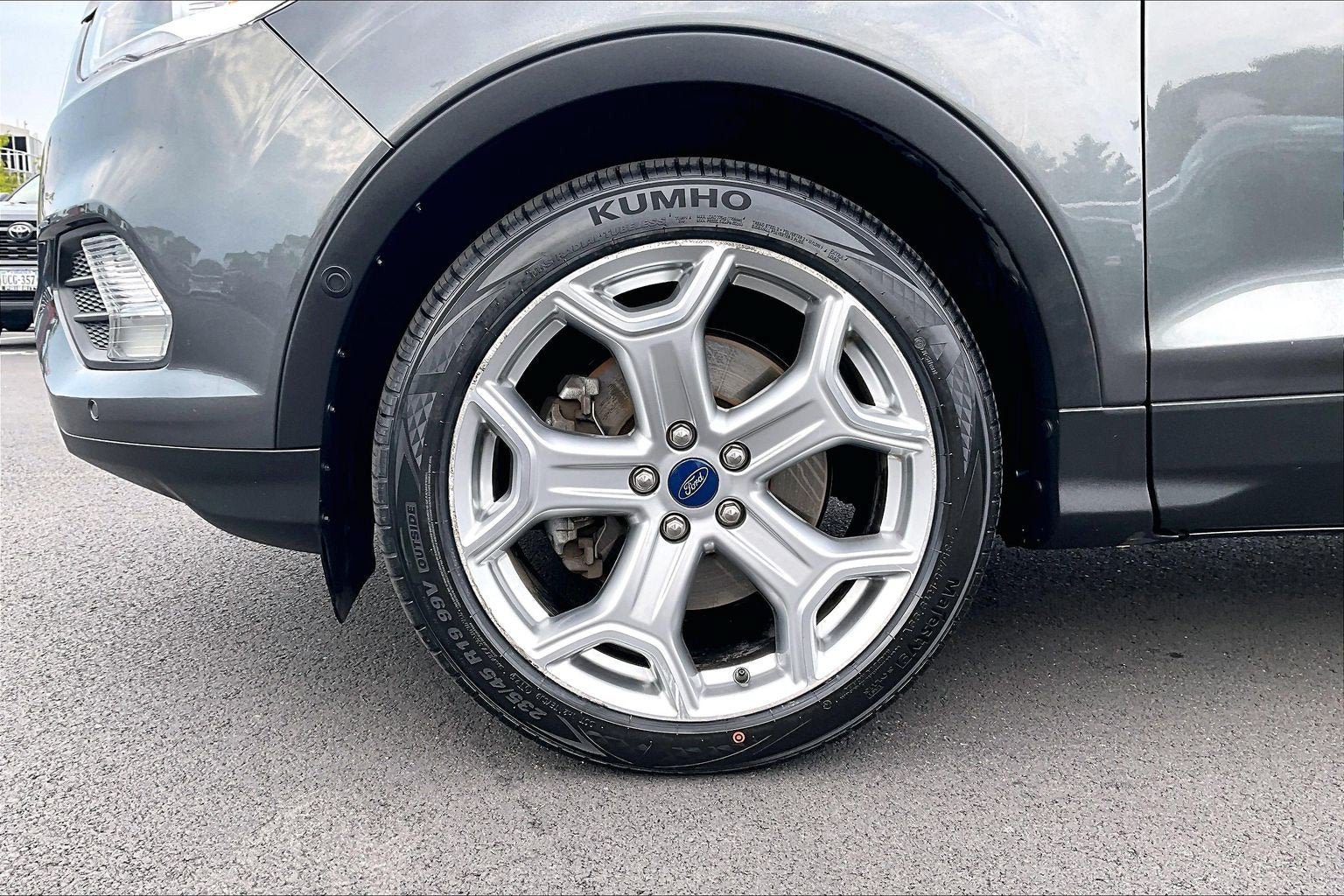 Used 2019 Ford Escape Titanium AWD/4WD image 9