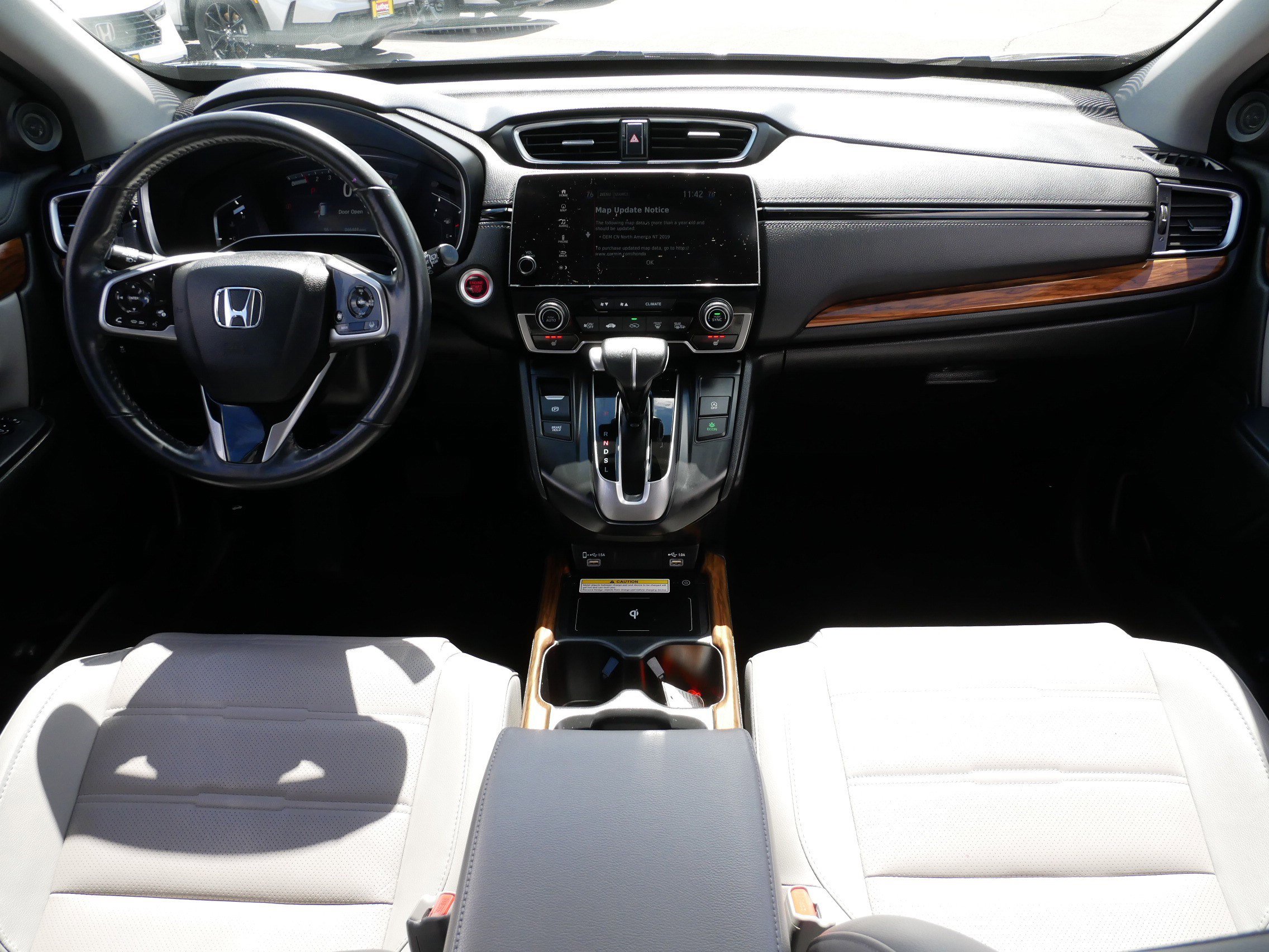 Used 2020 Honda CR-V Touring image 10