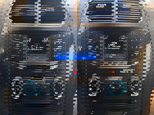 Used 2017 Ford Explorer FWD image 25