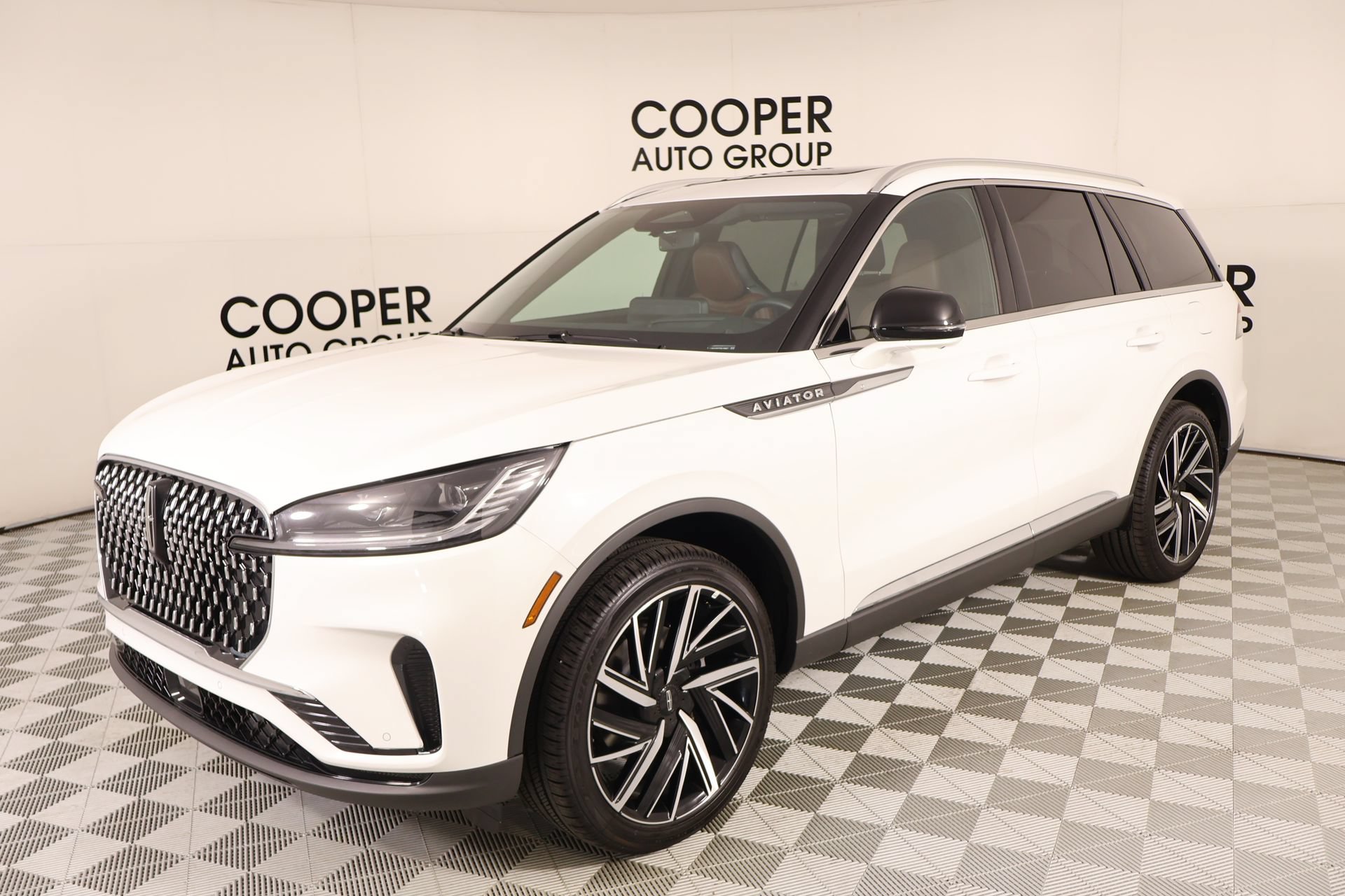 Used 2026 Lincoln Aviator Reserve AWD/4WD image 10
