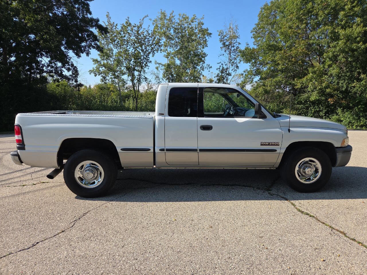 Used 1998 Dodge Ram 2500 Truck 2WD Quad Cab image 8