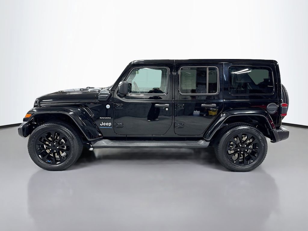 Used 2023 Jeep Wrangler Unlimited Sahara w/ Cold Weather Group image 10