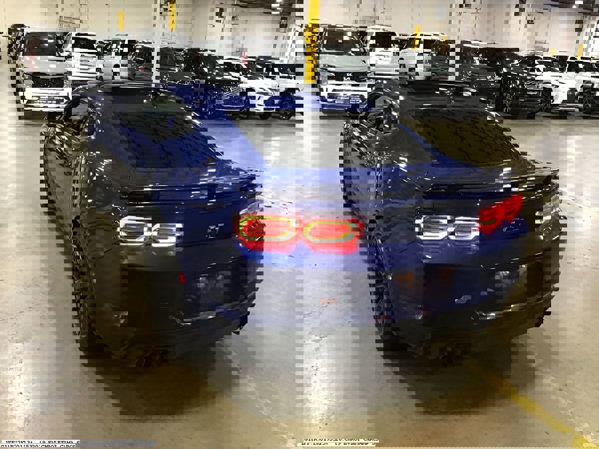 Used 2019 Chevrolet Camaro SS RWD image 4