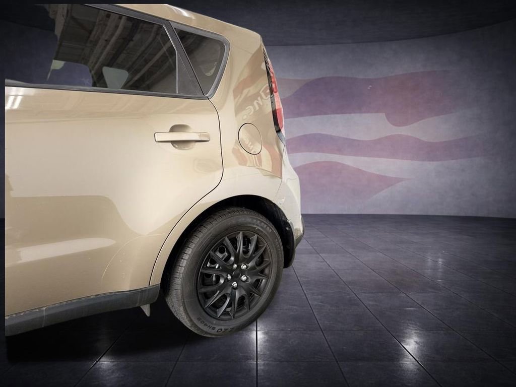 Used 2014 Kia Soul image 4