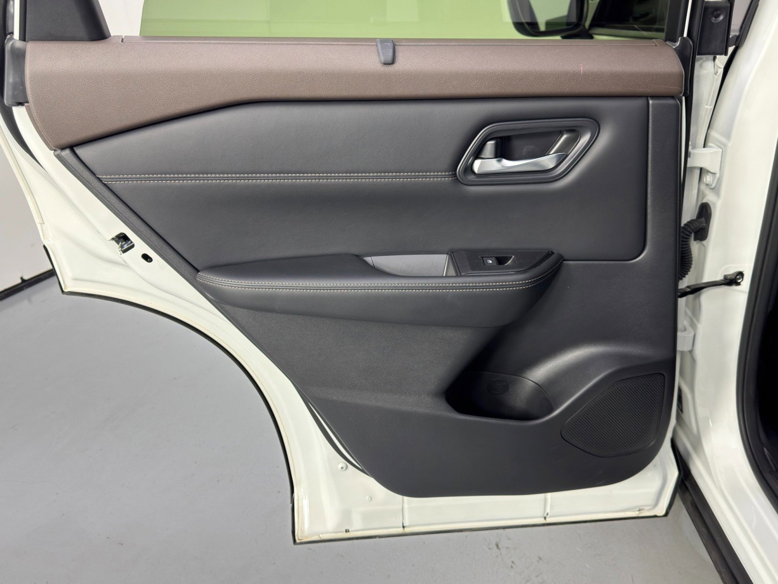 Used 2023 Nissan Rogue SV w/ SV Premium B Package FWD image 38