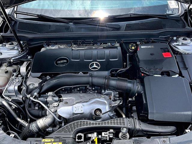 Used 2023 Mercedes-Benz CLA 250 image 11