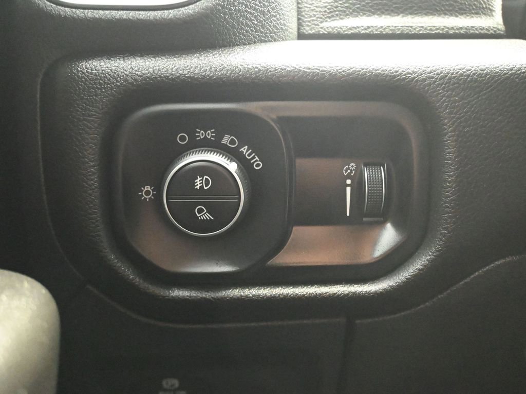 Used 2024 RAM 1500 Big Horn w/ Trailer Tow Group image 28