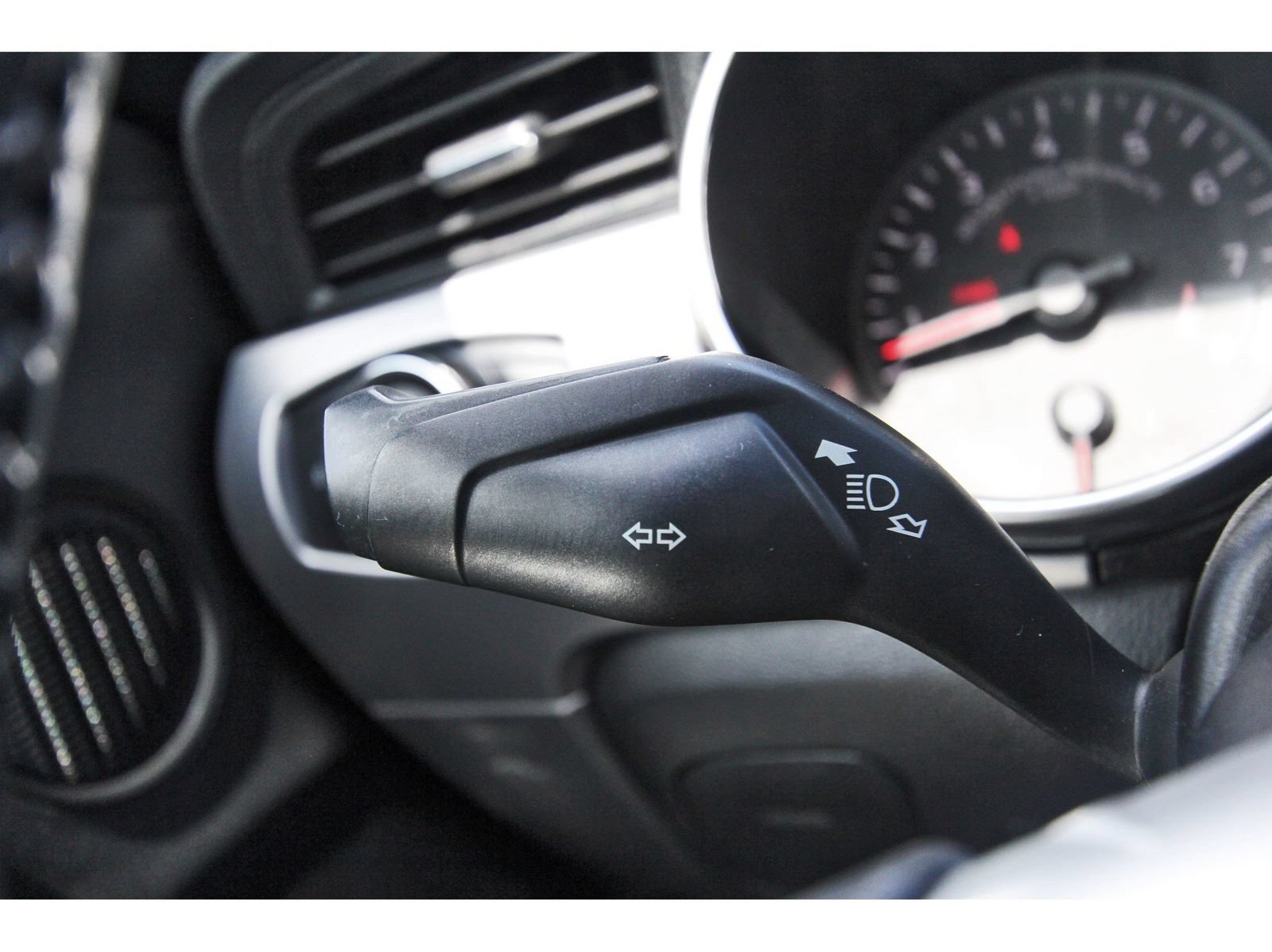 Used 2018 Ford Mustang GT Premium RWD image 19