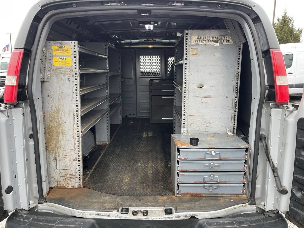 Used 2016 GMC Savana 2500 RWD image 11