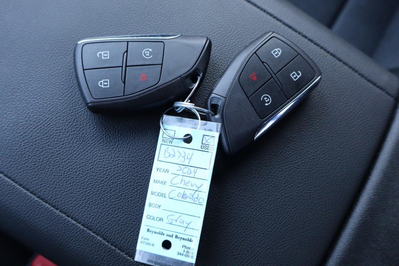 Used 2024 Chevrolet Colorado Trail Boss w/ Advanced Trailering Package image 17