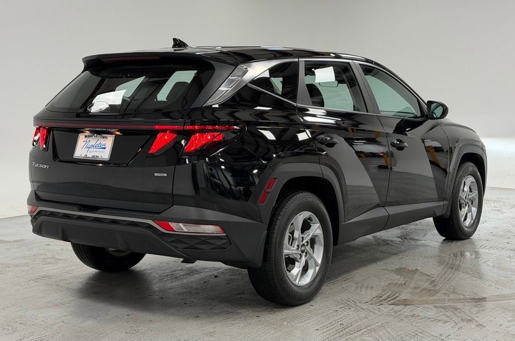 Used 2023 Hyundai Tucson SE image 4