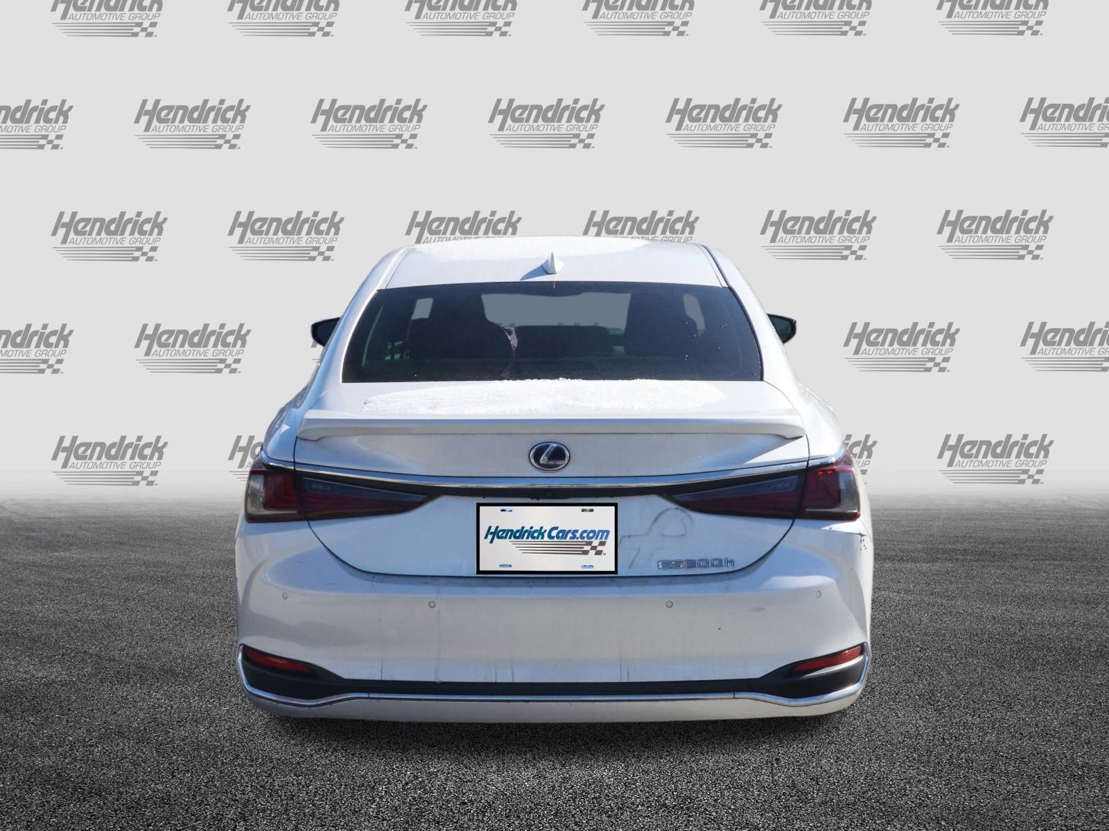 Certified 2021 Lexus ES 300h w/ Premium Package image 8