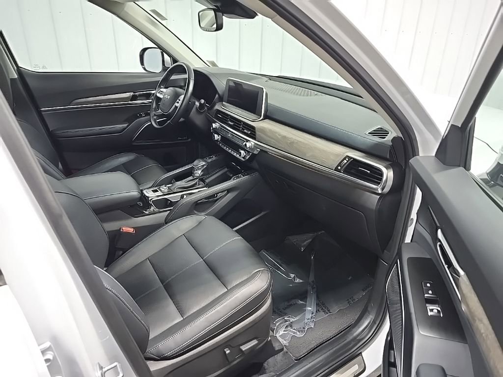 Used 2022 Kia Telluride SX AWD/4WD image 16